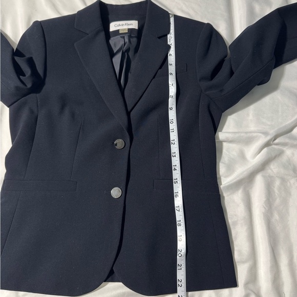 Calvin Klein Blazer 2 button Navy Blue Shoulder Pads Satin Lined Size 4 - Picture 9 of 14